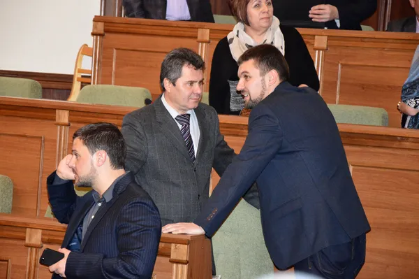 Чому хитаються стільці у Волиньраді? (репортаж)