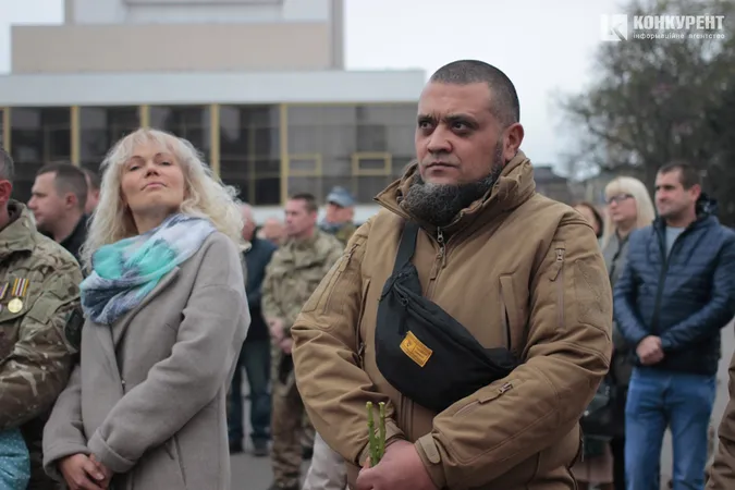 У Луцьку поклали квіти до стели загиблим захисникам України (фото, відео)