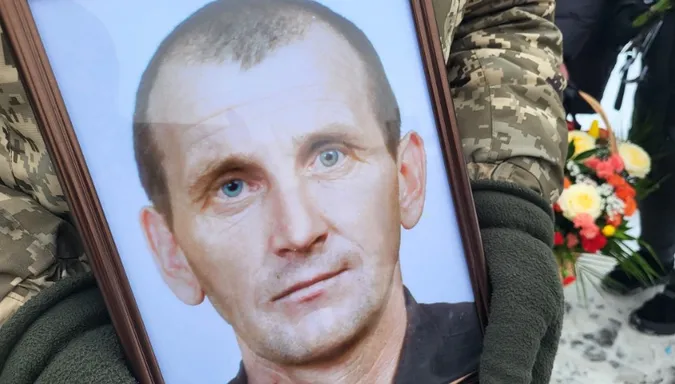 На Волині попрощались з Героєм Юрієм Мельником (фото)