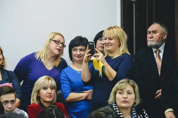 Розпорядники коштів роблять селфі під час «бюджетної» сесії