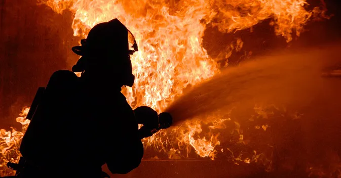 Горіли автівки й будівлі: на Волині за добу ліквідували три пожежі