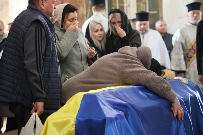 У Луцьку попрощалися з Героєм Артемом Зубком (фото)