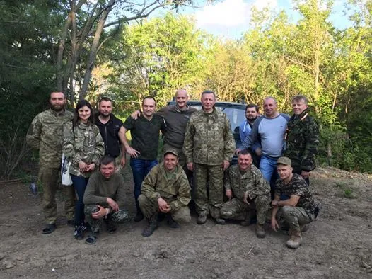 Мер Луцька на Сході України вшанував пам'ять бійців-волинян 