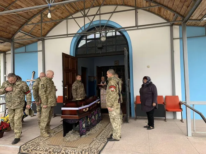 У Луцькому районі провели в останню дорогу Героя Андрія Степанова (фото)
