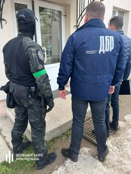 Родичів Медведчука і Козака підозрюють у протиправному використанні надр (фото)