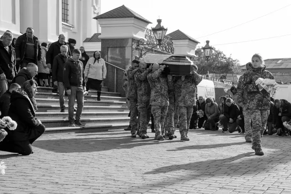 У Луцьку попрощалися із захисником Валерієм Павлюком