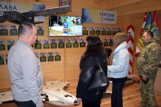 У Луцьку родинам загиблих прикордонників вручили їхні посмертні нагороди (фото)