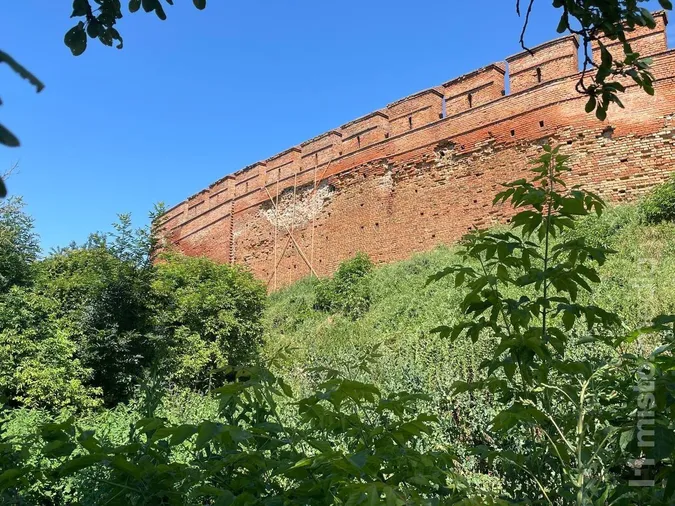 Обсипану стіну Луцького замку обіцяють залатати до 2029 року