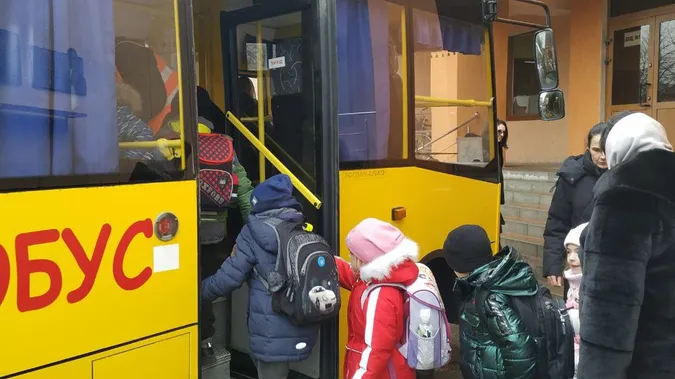 На Волині бракує шкільних автобусів
