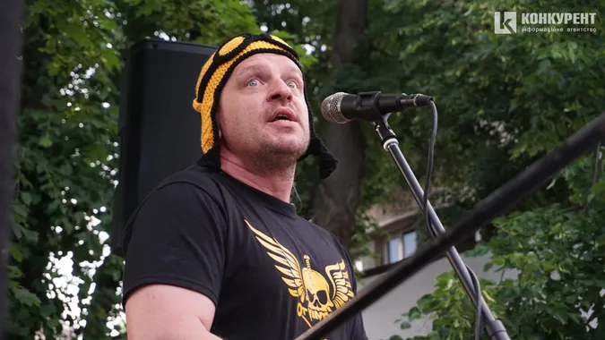 Прийшли сотні людей: у Луцьку виступив запальний гурт Оt Vinta (фото, відео)