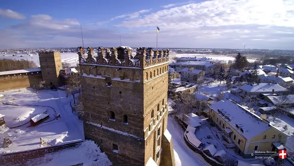 Показали неймовірні фото засніженого замку Любарта (фото)