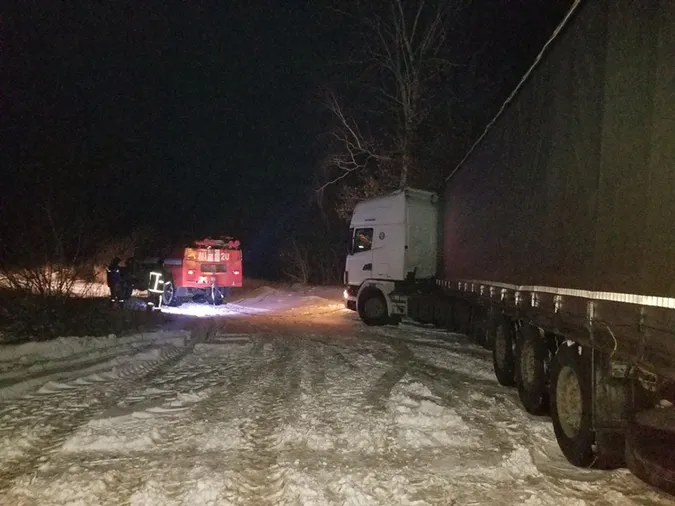 На Волині рятувальники витягнули з кюветів три авто за добу (фото)