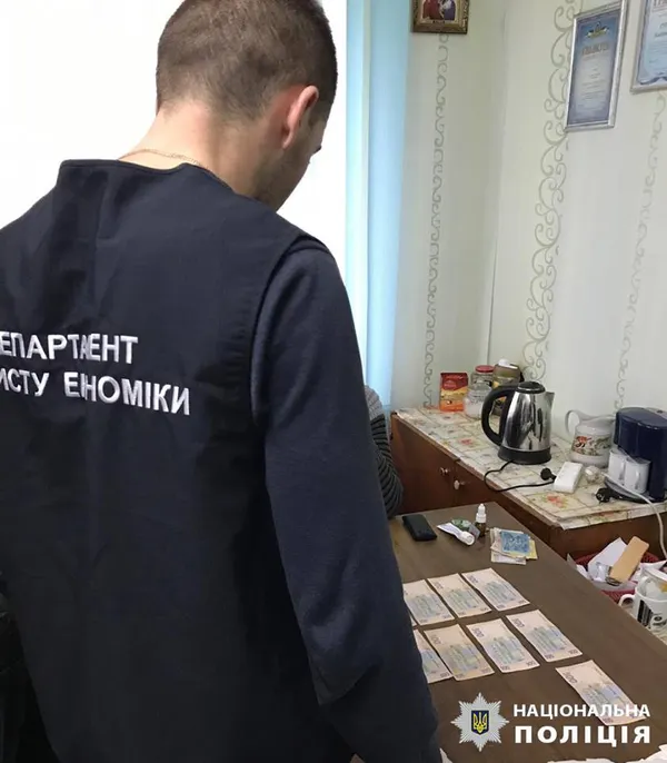 Посадовець райдержадміністрації на Волині погорів на хабарі (фото)