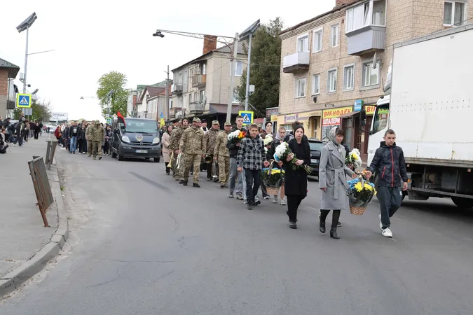 На Волині попрощалися з Героєм Іваном Василюком (фото)