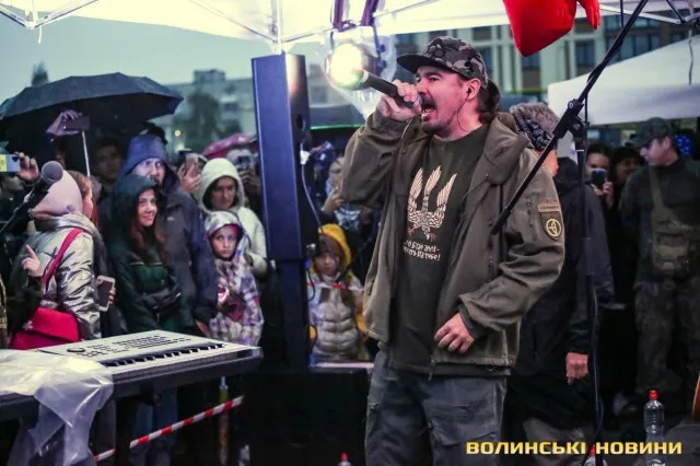 Танці, співи та благодійність: як лучани відривалися під «ТНМК» (фото)