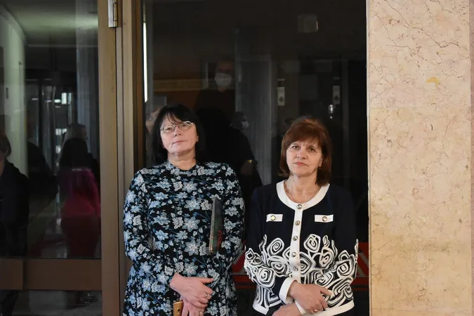 До Волинської ОДА прийшли священники «Московського» патріархату (фото)