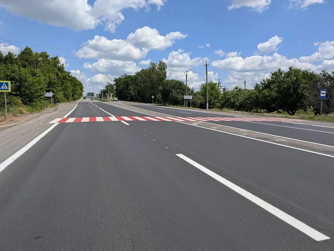 На трасі Луцьк-Рівне – нова дорожня розмітка (фото)