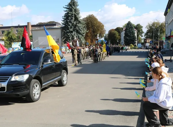 Загинув 2 роки тому: на Волині пропрощалися з воїном Олександром Трофимюком (фото)