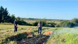 Рятувальники оштрафували пенсіонера, який підпалив поле під Луцьком (фото)
