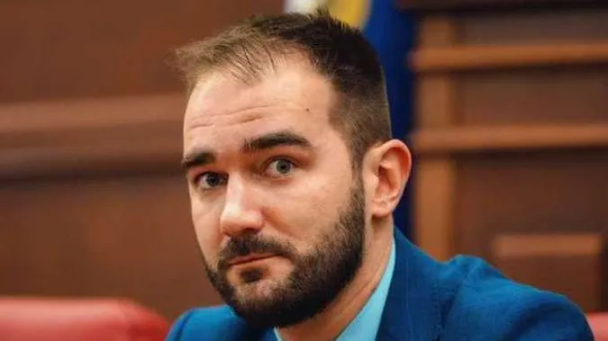 У Львові екснардеп від «слуг» скоїв ДТП під дією наркотиків і намагався втекти (відео)