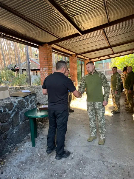 Коптери, ноутбуки та зарядні станції: волинським тероборонівцям завезли допомогу на схід (фото)