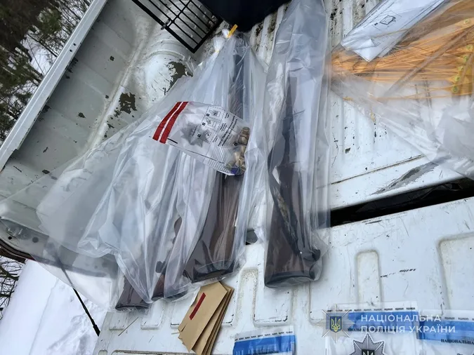 На Волині спіймали браконьєрів зі зброєю та рештками тварини (фото, відео)