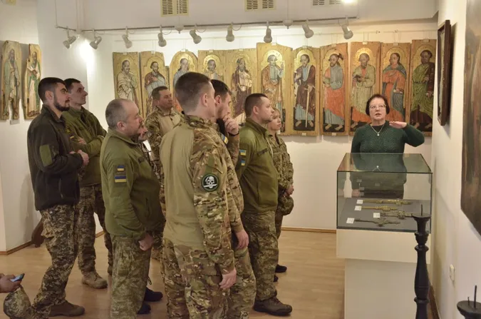 Як оборонці Бахмута відновлювали сили у Луцьку (фото)