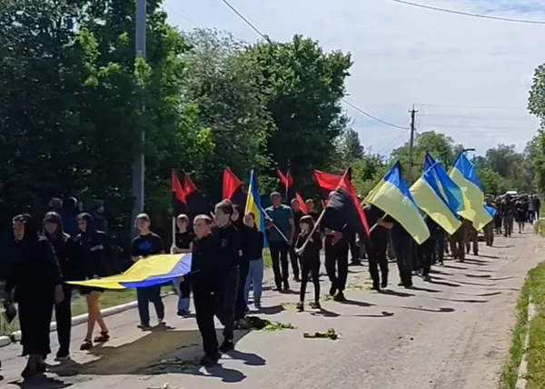 На Волині попрощалися з полеглим воїном Сергієм Пташенчуком (фото)