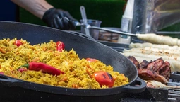 У Луцьку відкривають новий заклад з узбецькою кухнею