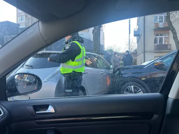 У Луцьку на проспекті Волі влупилися три автівки: утворився затор в обох напрямках