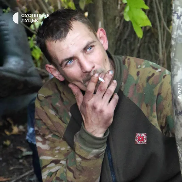 «Посмішка, втома, жарти...»: у мережі показали емоції бійців 14 ОМБр після важкого бою (фото)