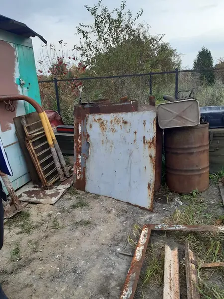 На Ковельщині поліціянти впіймали викрадача металевих воріт (фото)