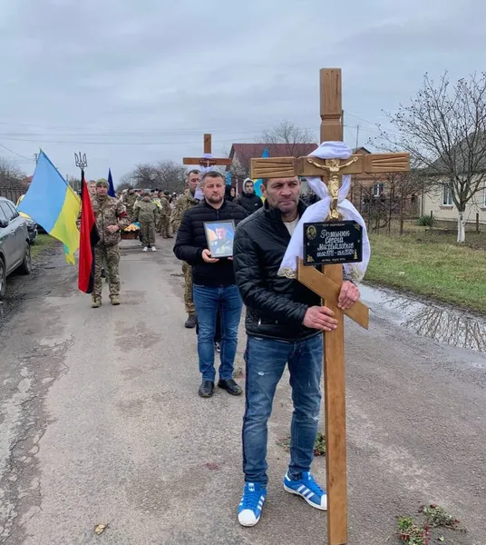 У Луцькому районі попрощалися із загиблим 53-річним воїном Сергієм Романюком (фото)