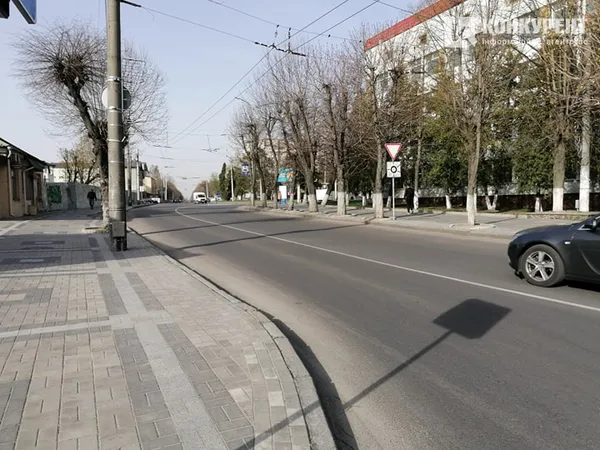 «Карантинний» Луцьк у фото