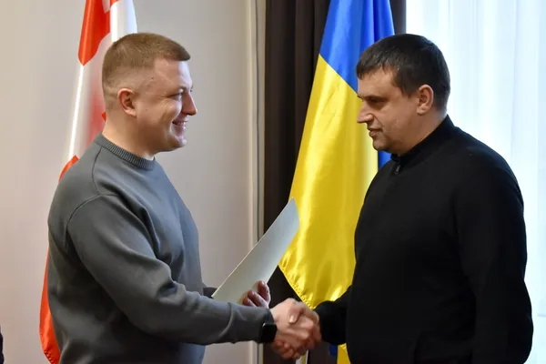 Заступник голови ОДА Тарас Шкітер нагородив чемпіонів Всесвітньої Гімназіади з Волині (фото)