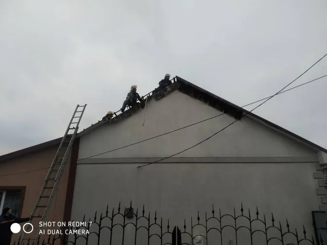 У новорічний ранок на Волині горів житловий будинок (фото)