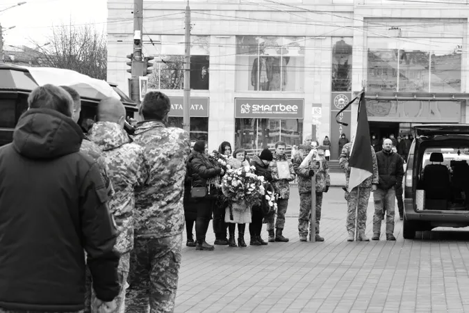У Луцьку в останню путь провели двох військовослужбовців (фото, відео)