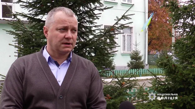 Волинянин під час ефіру на телебаченні здав «точку» наркотиків і зброї (фото, відео)