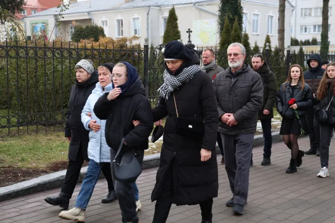 У Луцьку попрощалися із загиблим під Покровськом Андрієм Фещенком (фото)