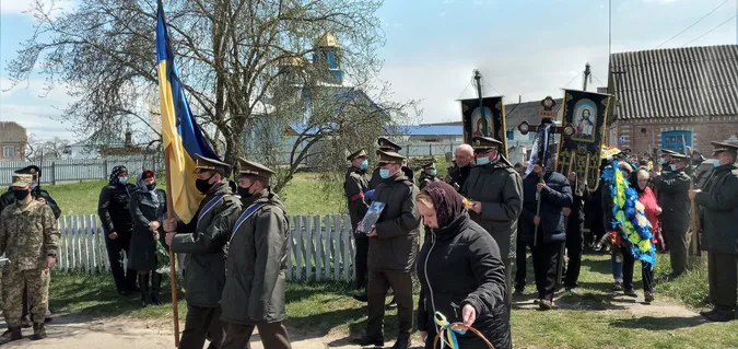 На Волині попрощалися із полеглим Героєм Олександром Луциком (фото)