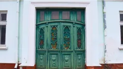 Добірка цікавих дверей Луцька (фото)