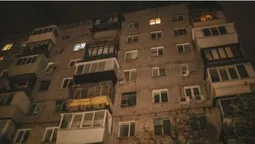 У Луцьку вночі чоловік випав з вікна і зламав собі ноги (відео)