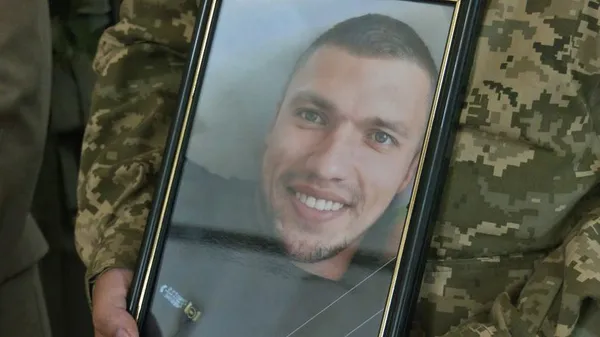 У Луцьку попрощалися з полеглими на війні бійцями Віталієм Шевчуком і Тарасом Михном (відео)