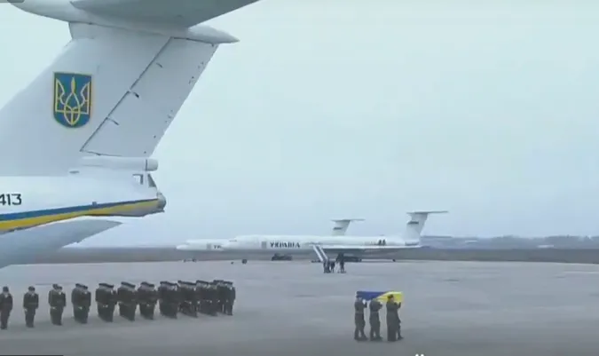 Загиблі в авіакатастрофі в Ірані українці «повернулися» додому (ВІДЕО)