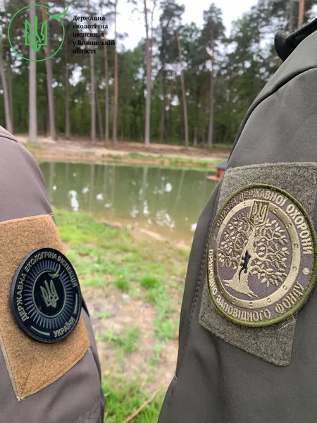 У нацпарку на Волині невідомі вирили нелегальний ставок