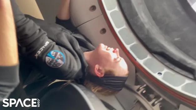 Екіпаж цивільної місії зняв Землю через ілюмінатор Crew Dragon (відео)