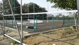 У Луцьку підприємець без дозволу будує тенісні корти (фото)