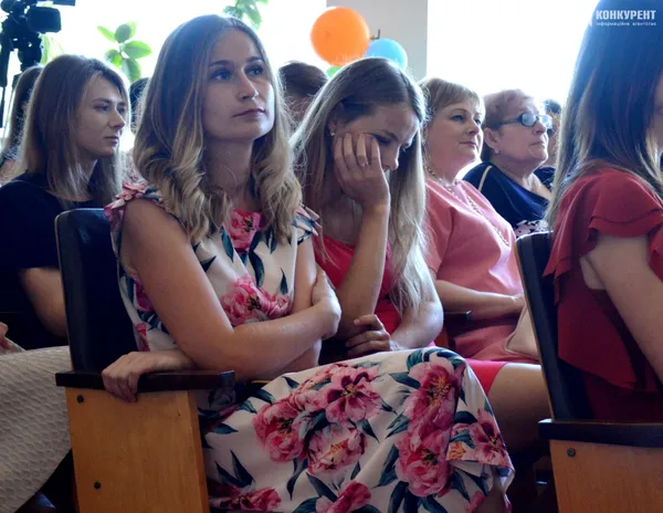 Луцькі медики отримали подарунки від Покровського з нагоди професійного свята (фото)