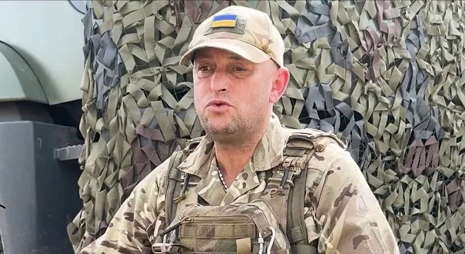 30 років працював фельдшером у Луцьку: прикордонник Док відбивав атаки в Авдіївці та рятував поранених (відео)