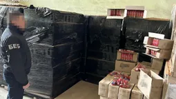 «Солодкий фальсифікат»: на Прикарпатті викрили підпільне виробництво вафель (фото)